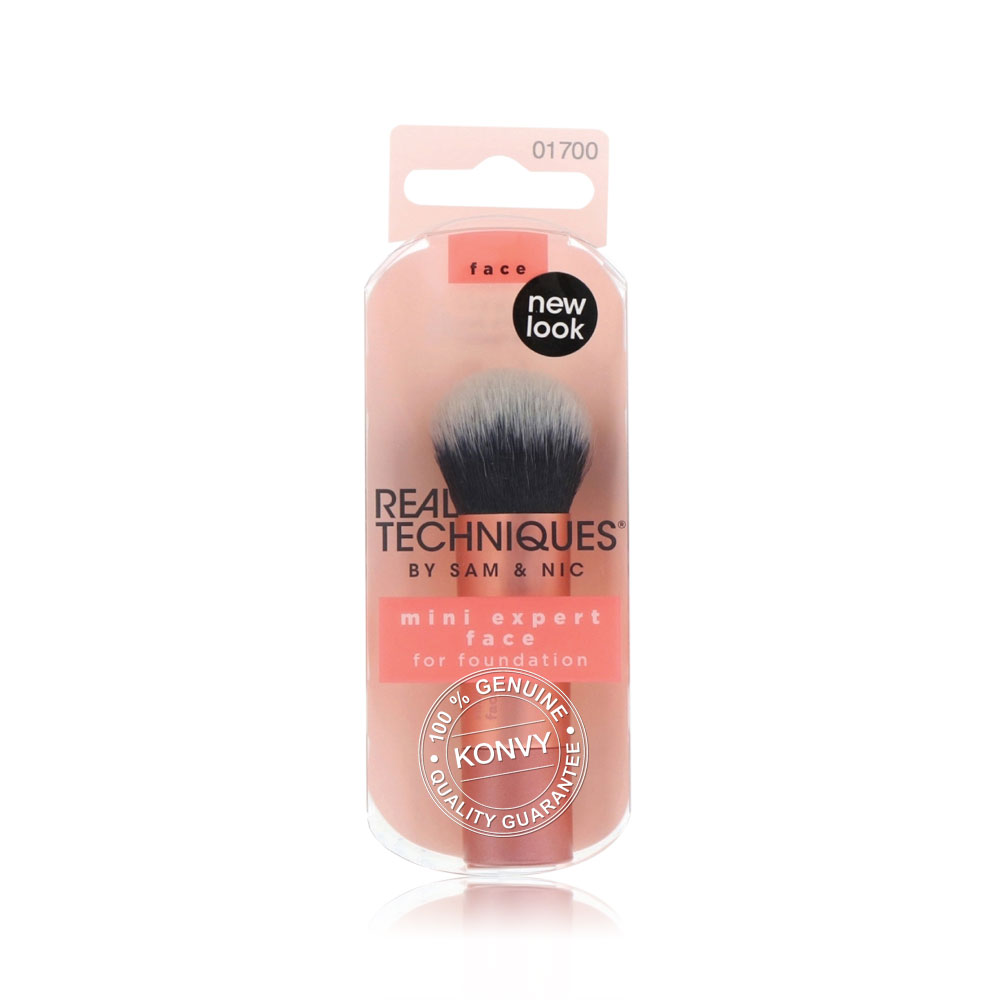 Real Techniques Mini Expert Face Brush