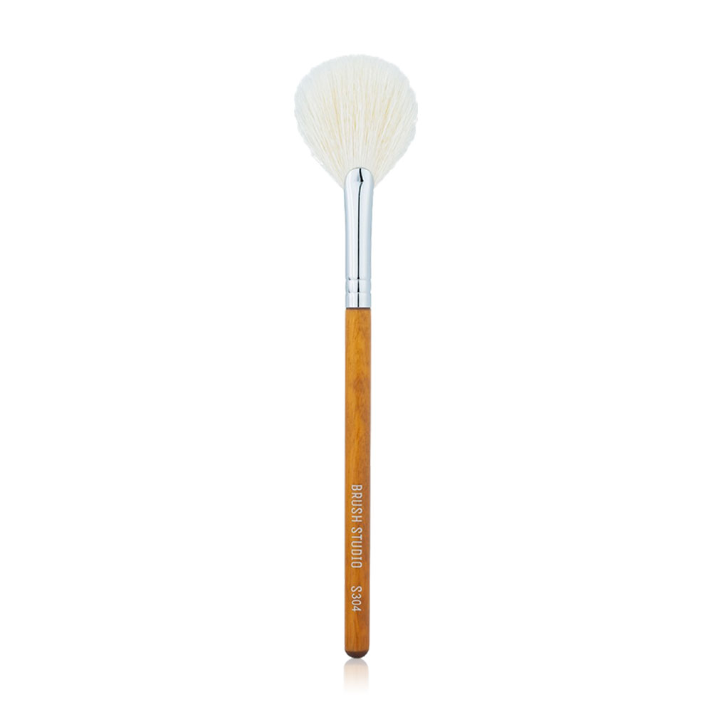 BRUSH STUDIO S Series #304 Small Fan Brush 1pc