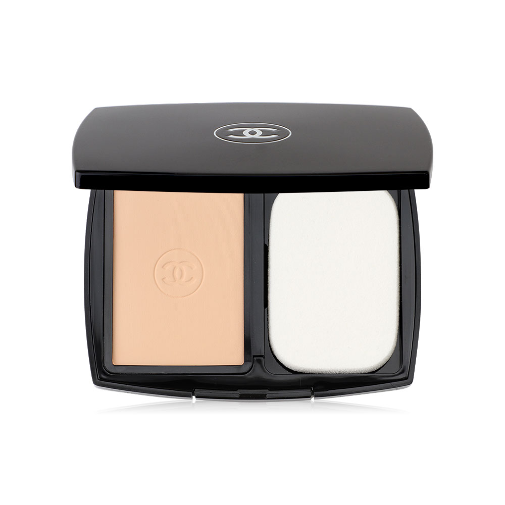 Chanel  Le Teint Ultra Tenue Ultrawear Flawless Compact Foundation Matte Spf 15 13g #B10