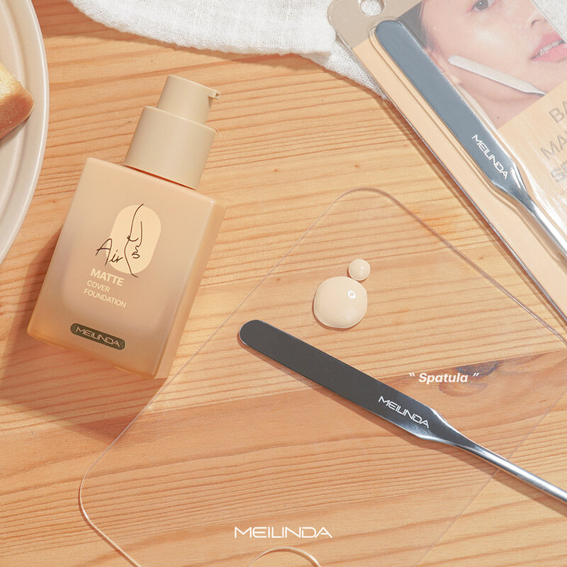Mei Linda Base Makeup Spatula 1pc