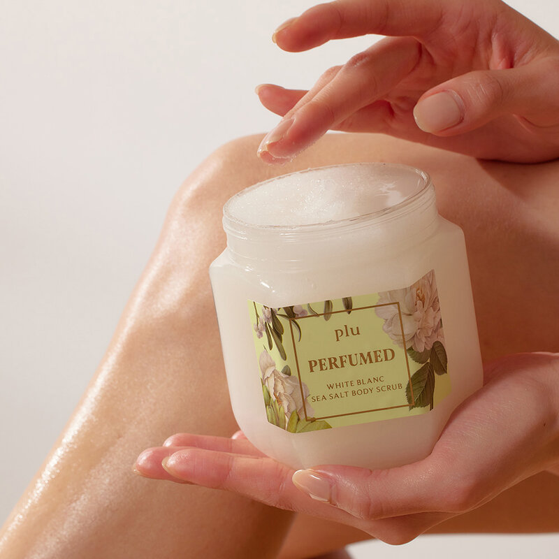 Plu Perfumed Body Scrub White Blanc 500g