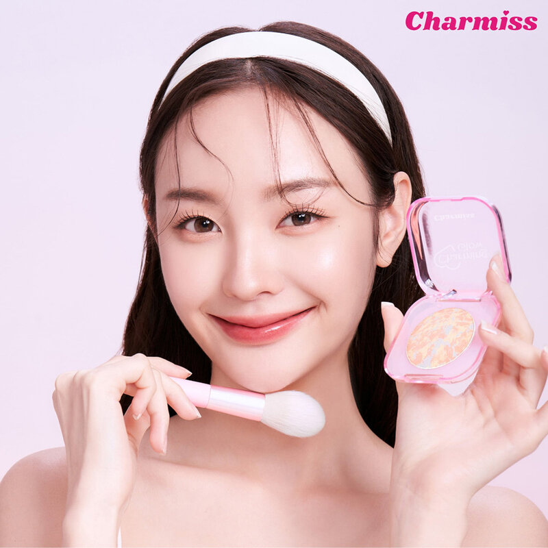 Charmiss Charming Glow Powder Brush 1pc