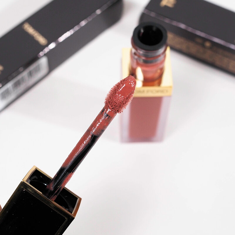 Tom Ford Liquid Lip Luxe Matte 6ml #121 Lark ( สินค้าหมดอายุ : 2025.11.01 ) 