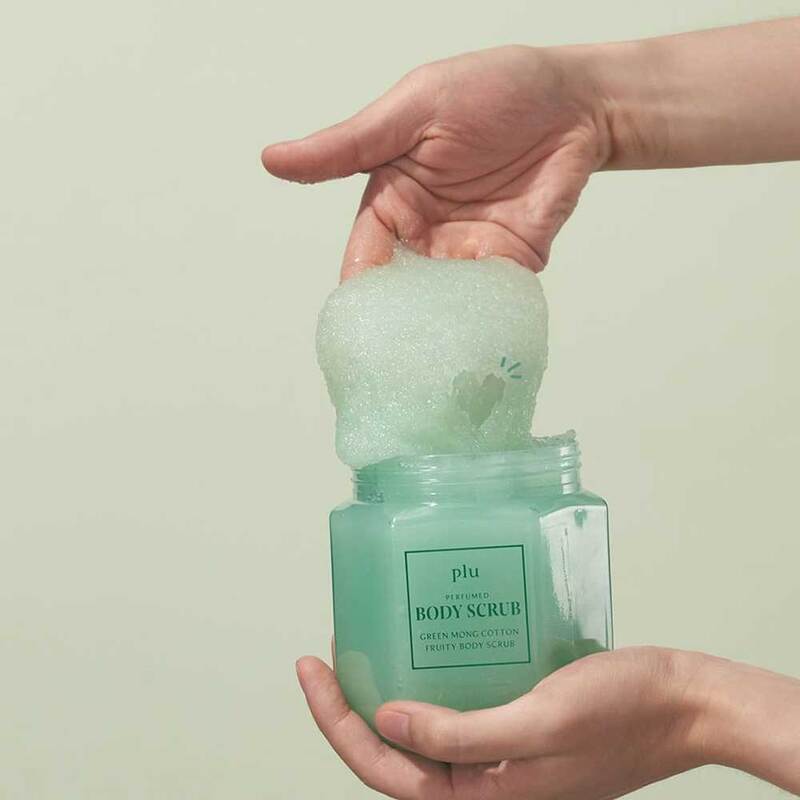 Plu Perfumed Fruity Body Scrub Green Mong Cotton 500g