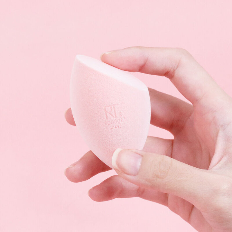 Real Techniques Miracle Powder Sponge 1pc