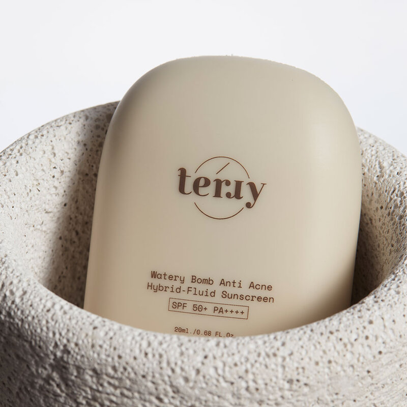 Terry Watery Bomb Anti Acne Hybrid-Fluid Sunscreen SPF50+ PA++++ 50ml