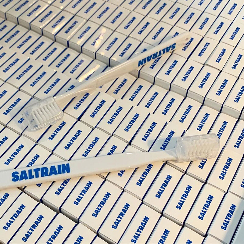 Saltrain Toothbrush [1pc] #White Blue
