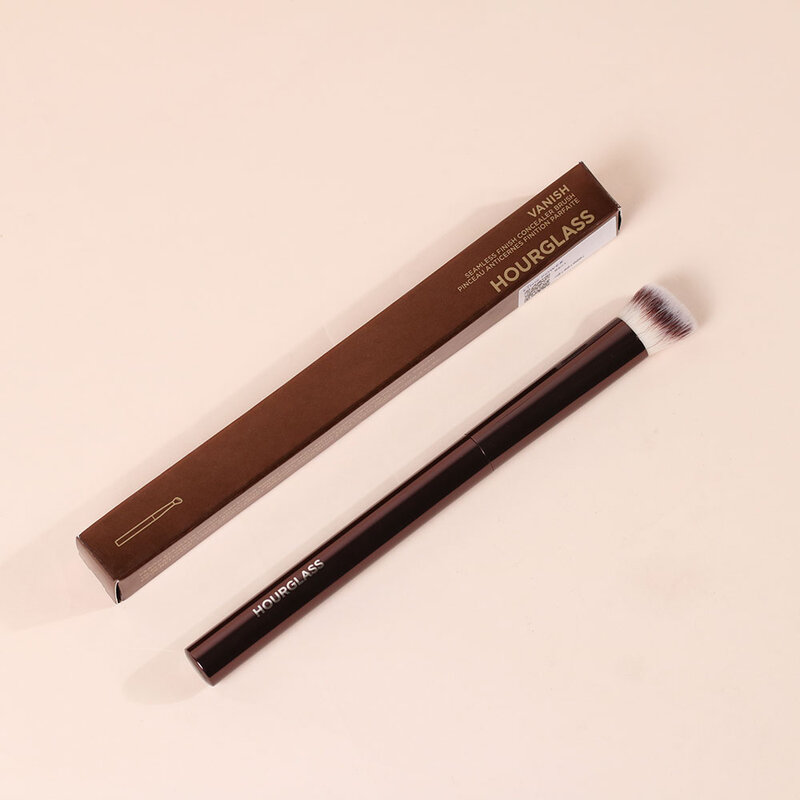 Hourglass Vanish Seamless Finish Concealer Brush