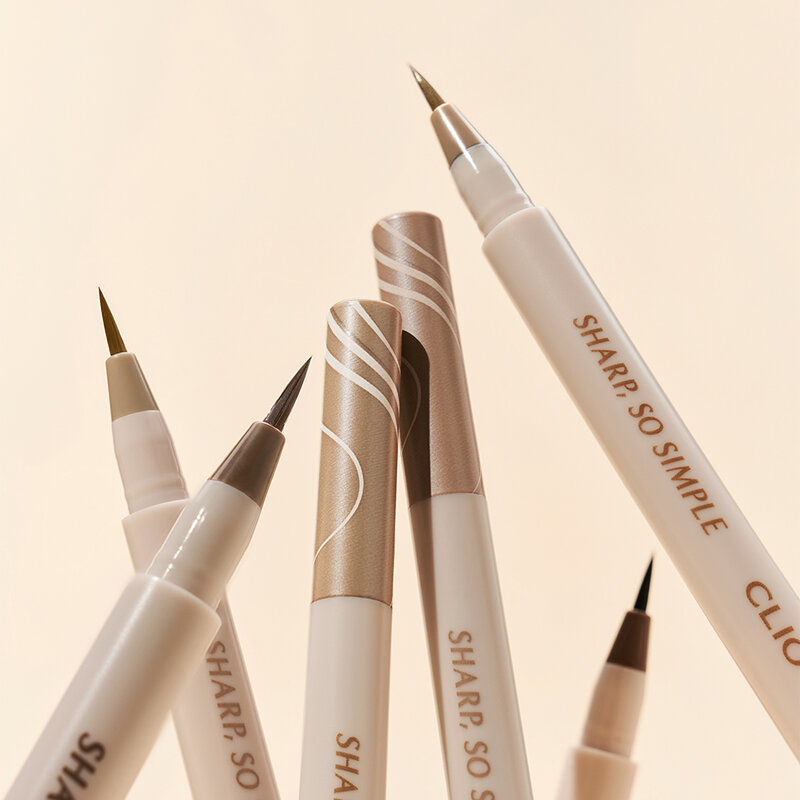 CLIO Sharp So Simple Shade Brush Liner 0.5g #001 Milk Brown ( สินค้าหมดอายุ : 2026.04.02 ) 
