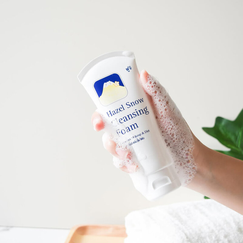 Fuji Cream Hazel Snow Cleansing Foam 68g