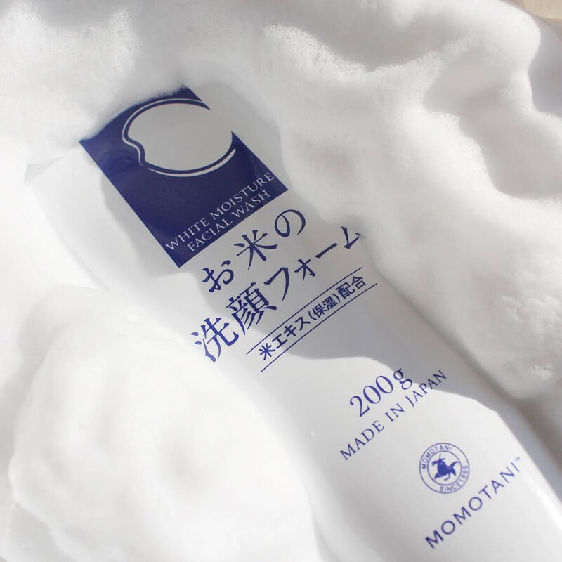 MOMOTANI White Moisture Facial Wash 200g