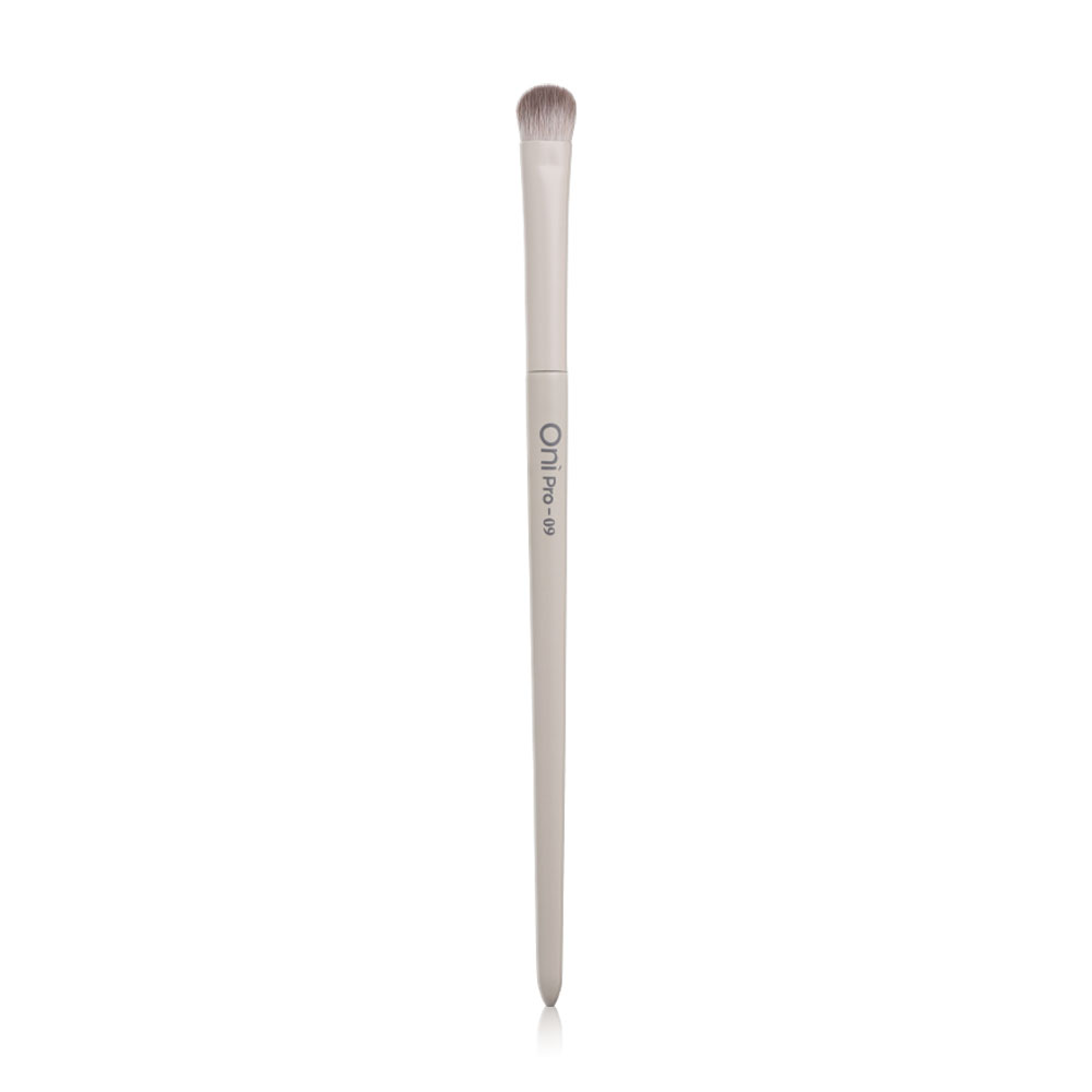 Oni Pro Small Eyeshadow Brush #09