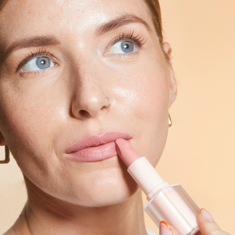 Makeup Revolution Lip Allure Soft Satin 3.2g #Queen Pink