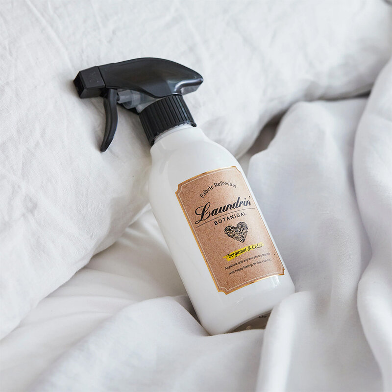 Laundrin Fabric Refresher Botanical Bergamot & Cedar 300ml