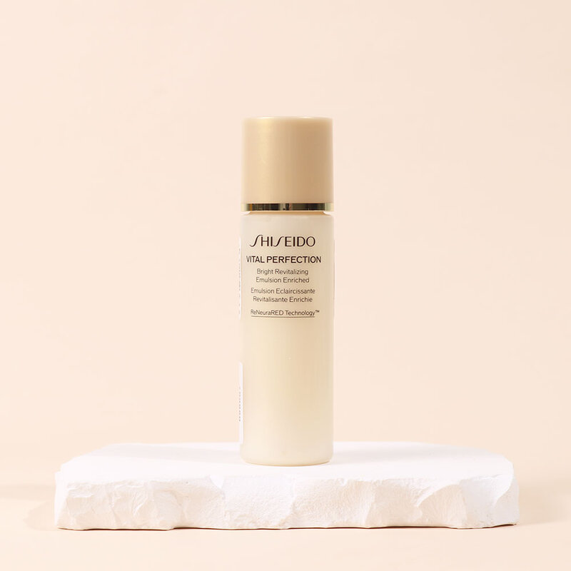 Shiseido Vital Perfection Bright Revitalizing Emulsion Enriched 30ml [New Version]