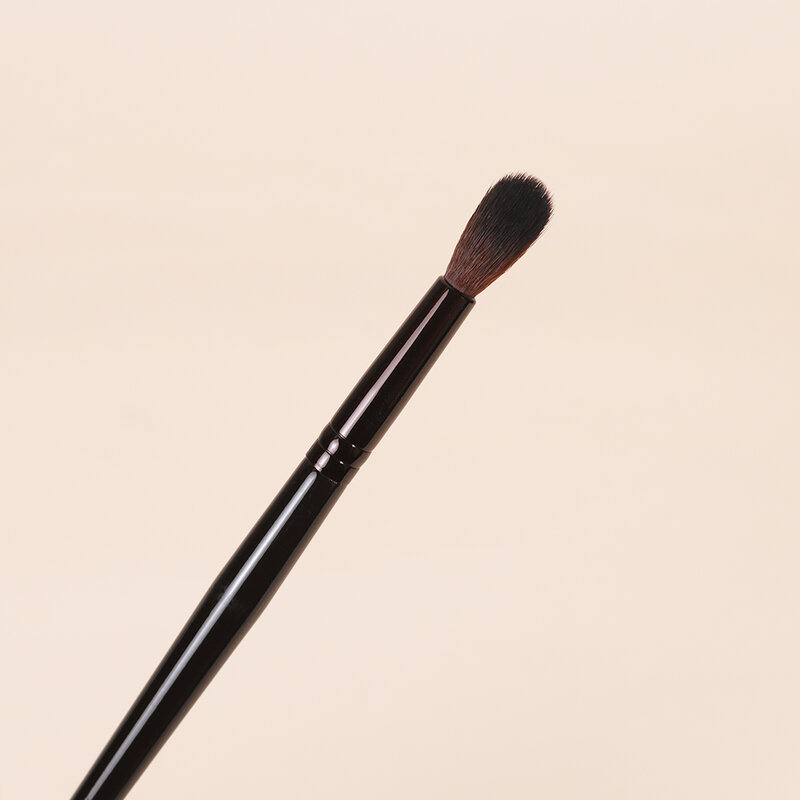 Laura Mercier Finishing Pony Tail Brush 1pc