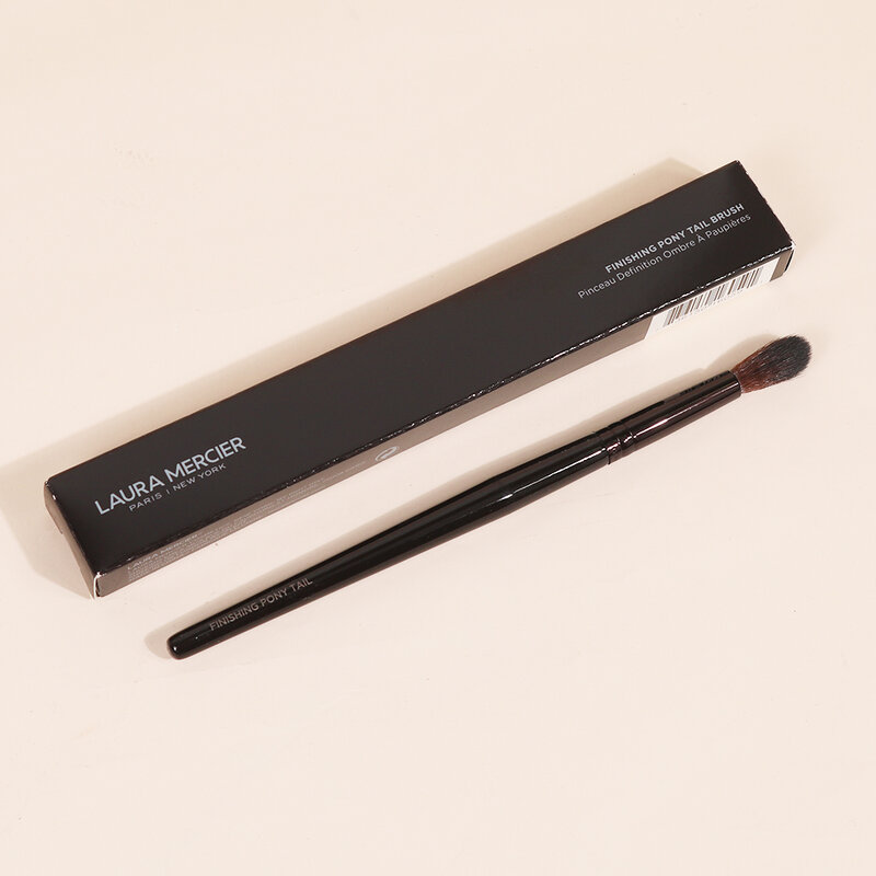 Laura Mercier Finishing Pony Tail Brush 1pc