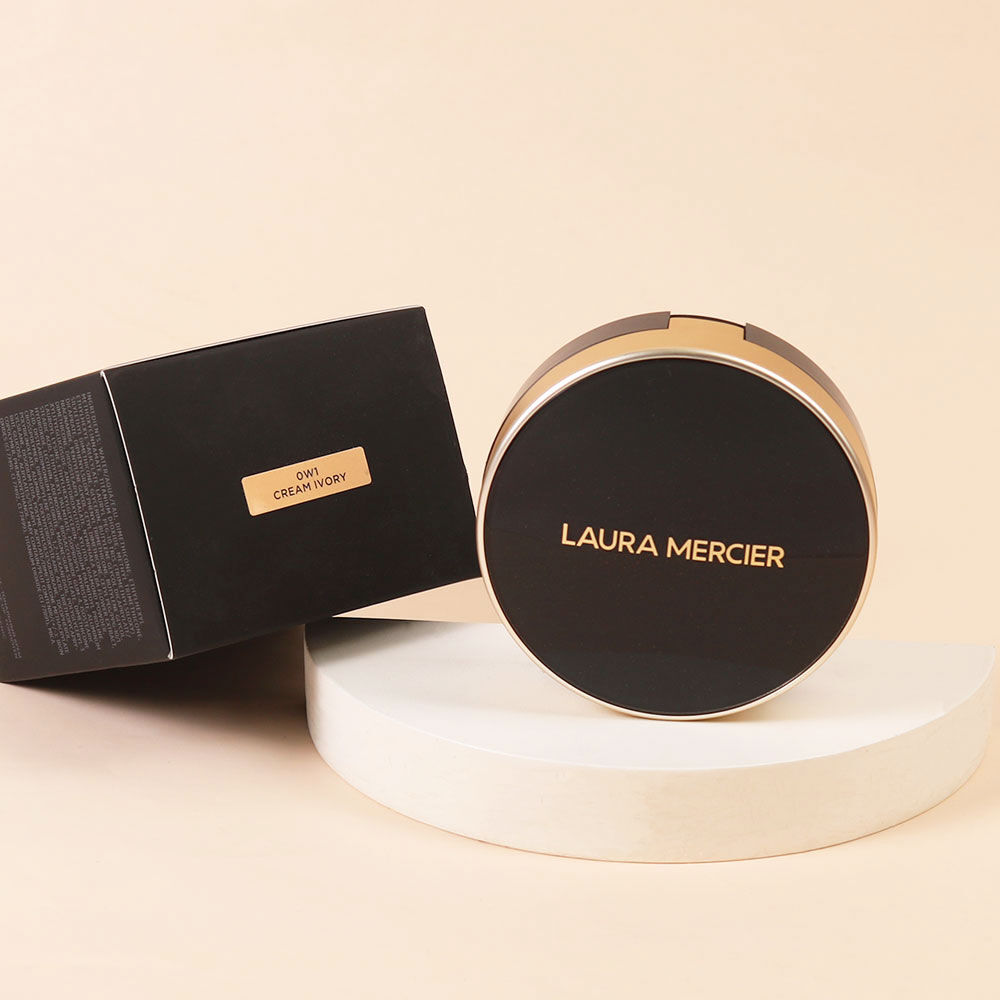 Laura Mercier Flawless Lumiere Radiance Perfecting Cushion Compact